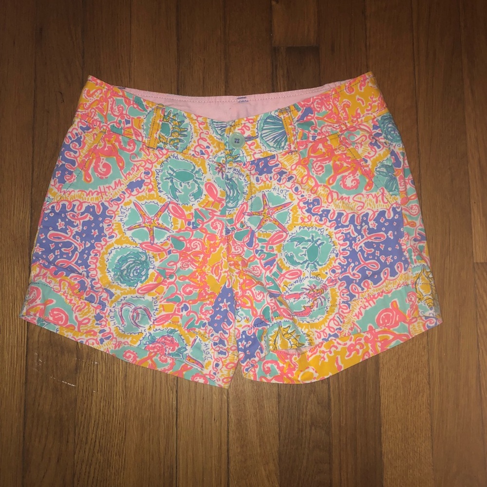 Iilly pulitzer written in the sun shorts